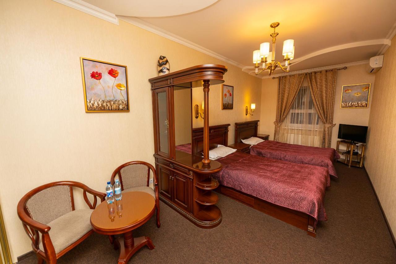 Sunrise Park Hotel Zaporizhia Exterior foto